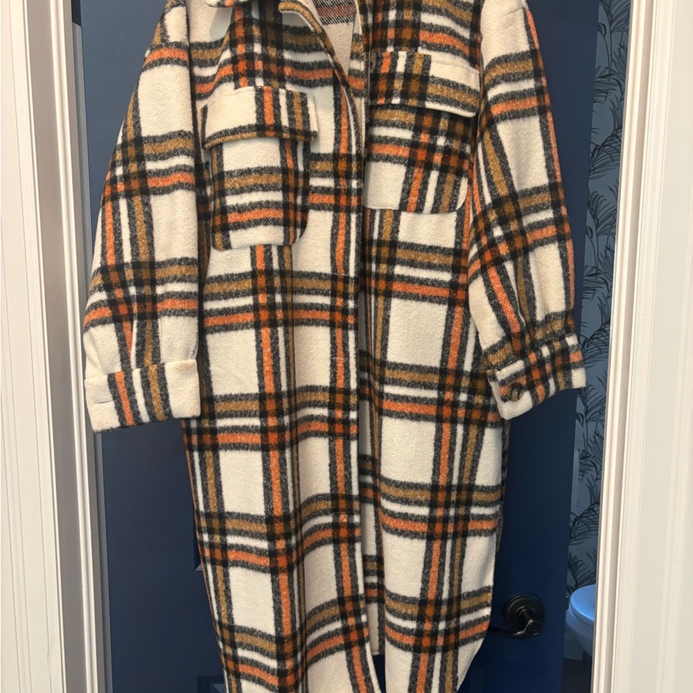 Cozy Plaid Teddy Jacket in Cream and Brown